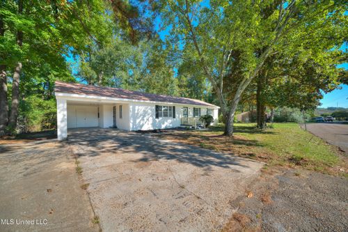 7384 Woodland Dr, Olive Branch, MS, 38654-1193 | Card Image