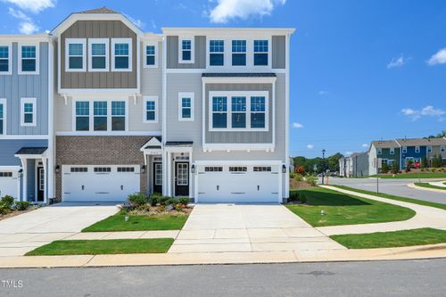 681-2300 Steven Cir, Apex, NC, 27539 | Card Image