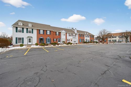 25 Moore Ln, Washingtonville, NY, 10992-2245 | Card Image