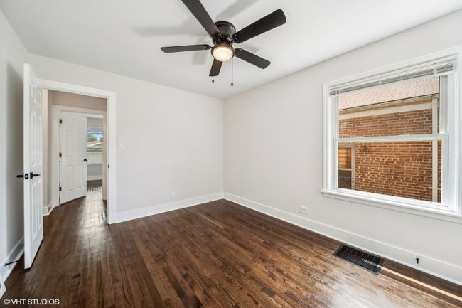 517 W 127 Th Street, House other with 2 bedrooms, 2 bathrooms and 1 parking in Chicago IL | Image 8