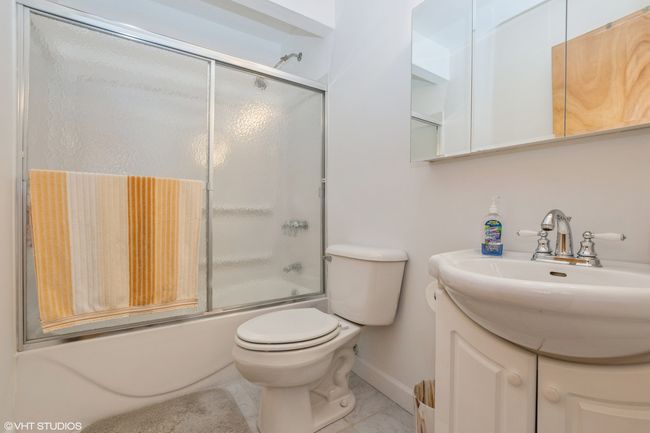 APT-2C - 14755 Kenton Ave, Condo with 3 bedrooms, 1 bathrooms and 1 parking in Midlothian IL | Image 5