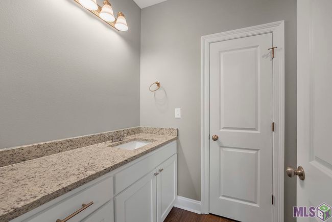 APT-5B - 33260 La Highway 16, Townhouse with 2 bedrooms, 2 bathrooms and 2 parking in Denham Springs LA | Image 7