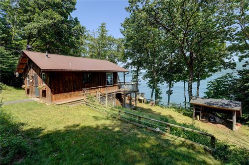 6129 Beechtree Dr, Naples, NY, 14512-9759 | Card Image