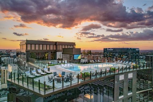 apt-1504-1212 Demonbreun St, Nashville, TN, 37203-7604 | Card Image