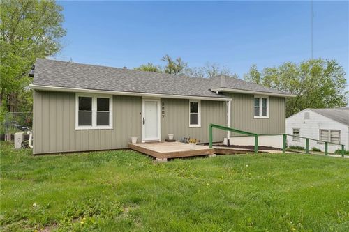 5807 Bennington Ave, Kansas City, MO, 64129-2530 | Card Image