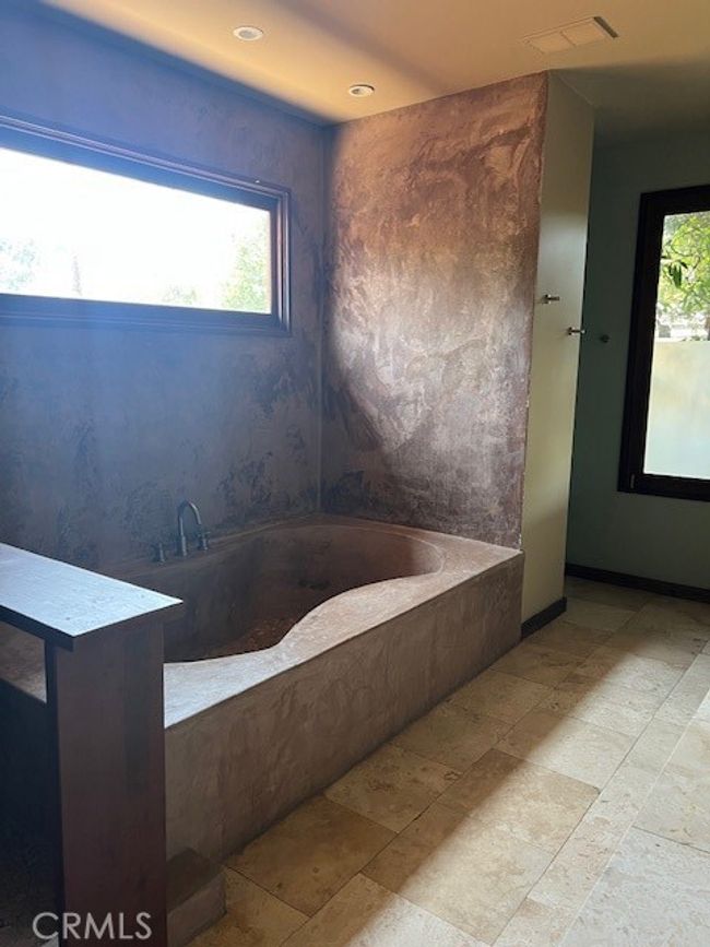 14720 Valerio St, House other with 5 bedrooms, 4 bathrooms and 2 parking in Van Nuys CA | Image 23