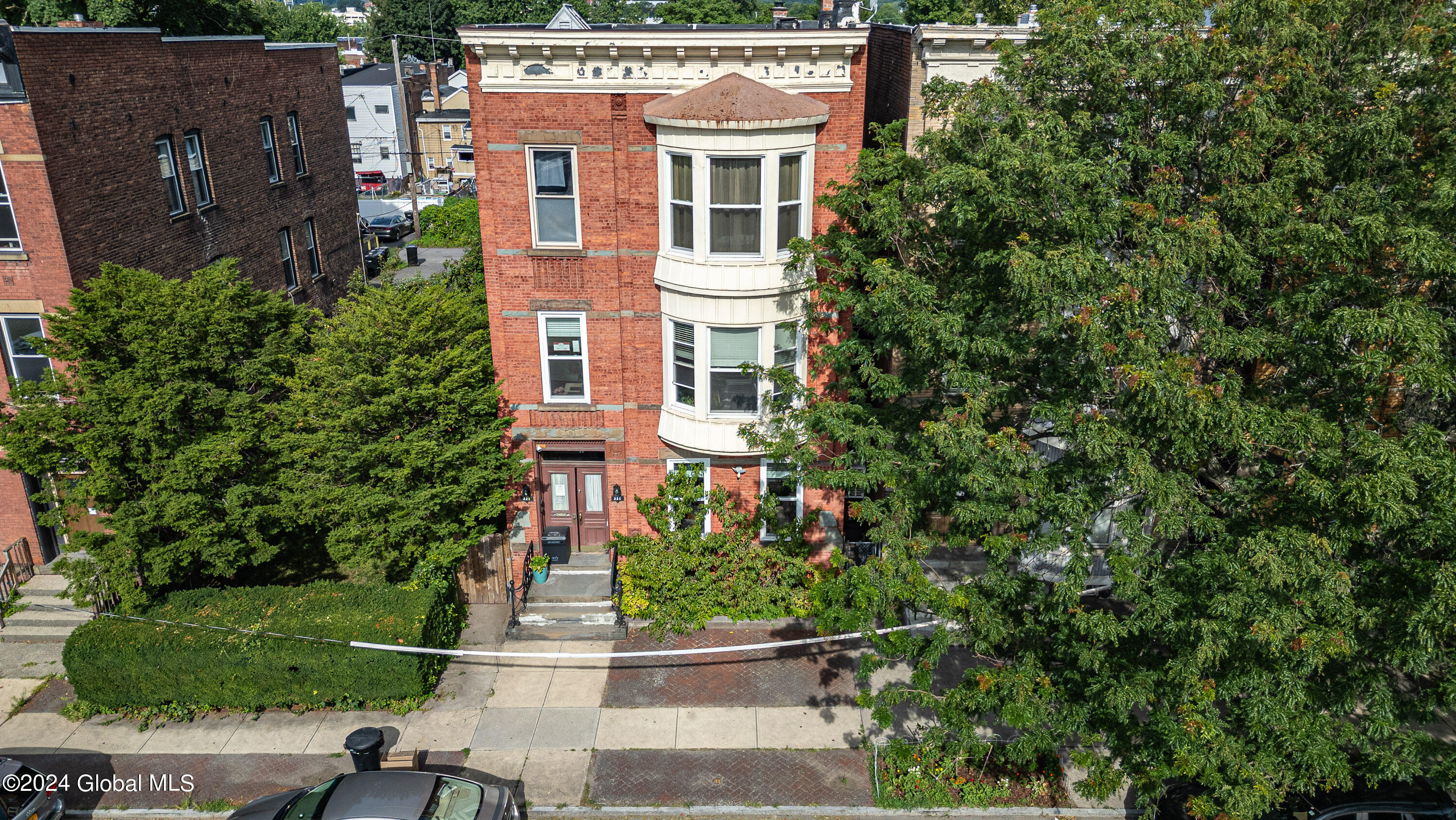 3rd St, Troy, NY 12180