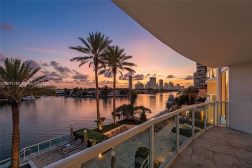 308-20201 E Country Club Dr, Aventura, FL, 33180-3001 | Card Image
