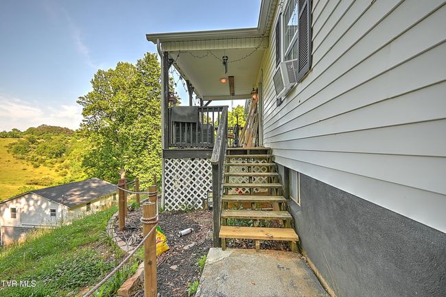 21209 Lime Hill Rd, House other with 4 bedrooms, 2 bathrooms and null parking in Bristol VA | Image 10
