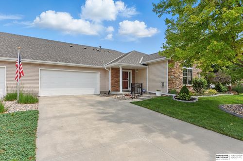 16106 Tucker Ct, Bennington, NE, 68007-1915 | Card Image