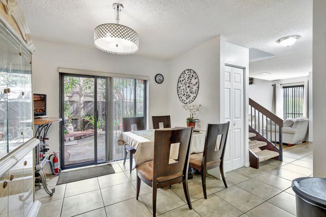 1851 Bayberry Dr, Condo with 3 bedrooms, 2 bathrooms and null parking in Pembroke Pines FL | Image 6
