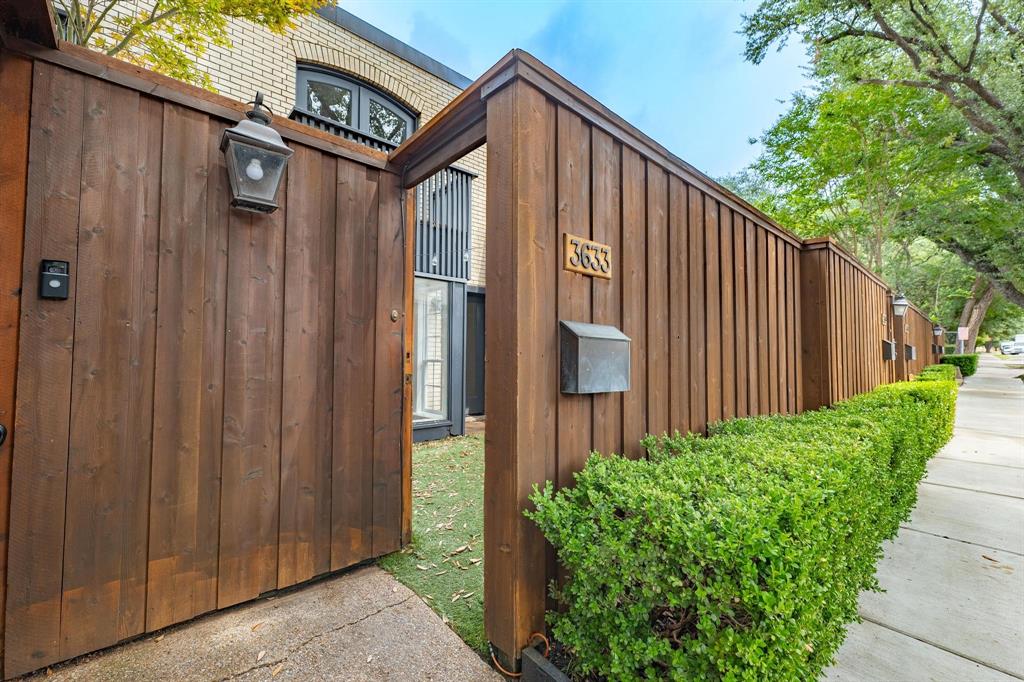 Hawthorne Ave, Dallas, TX 75219