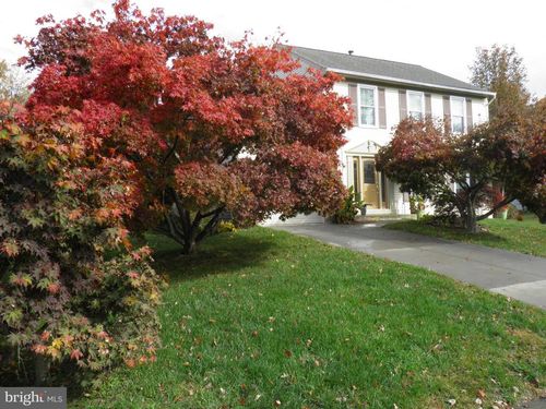 8508 Silverdale Rd, LORTON, VA, 22079-3066 | Card Image