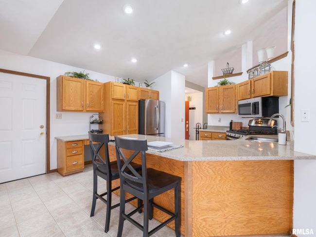 4502 S Misty Isle Pt, House other with 5 bedrooms, 3 bathrooms and null parking in Mapleton IL | Image 24