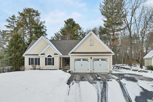 19 Sheffield St, Hudson, NH, 03051-3996 | Card Image