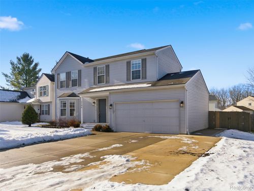 2746 Riverside Dr, Waterford, MI, 48329-3677 | Card Image