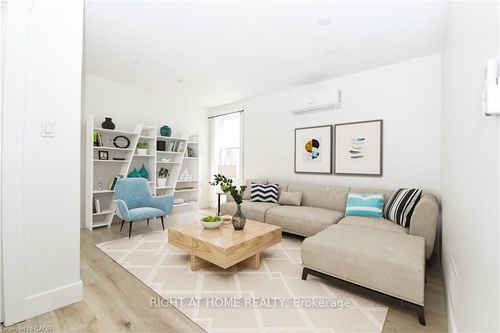 6-13 Westinghouse Ave, Hamilton, ON, L8L6E4 | Card Image