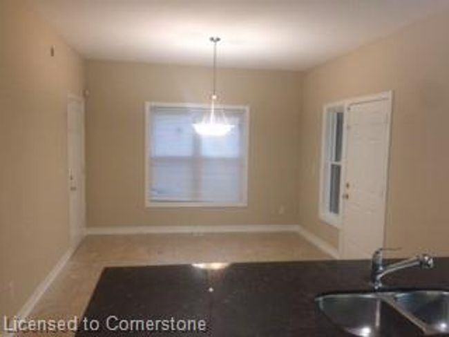 225 Park St S, Townhouse with 2 bedrooms, 0 bathrooms and 2 parking in Hamilton ON | Image 6