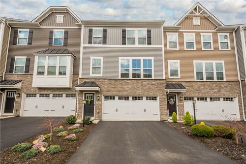 4031 Crown Dr, South Park, PA, 15129 | Card Image