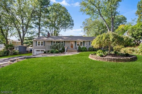 333 Old Tote Rd, Mountainside, NJ, 07092-1826 | Card Image