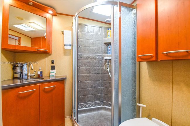 29859 Overseas Hwy, House other with 1 bedrooms, 1 bathrooms and null parking in Big Pine Key FL | Image 4