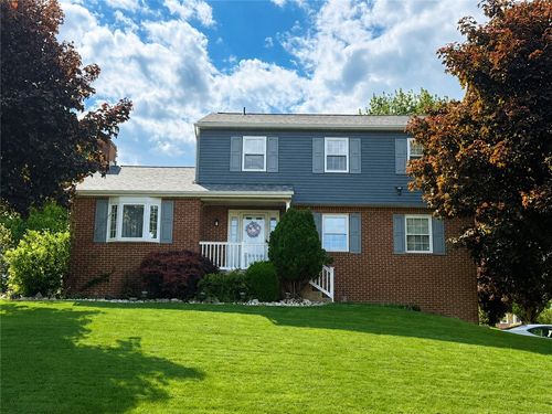 25 Rizzi Dr, Irwin, PA, 15642-8902 | Card Image