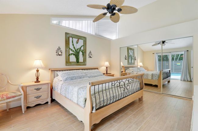 APT-7C - 1801 Us Highway 1, Condo with 2 bedrooms, 2 bathrooms and null parking in Jupiter FL | Image 23
