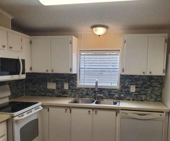 19418 Saddlebrook Ct, House other with 2 bedrooms, 2 bathrooms and null parking in Fort Myers FL | Image 4