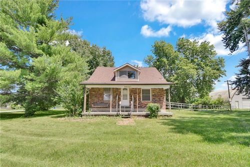 20301 S Raffurty Rd, Pleasant Hill, MO, 64080-9115 | Card Image