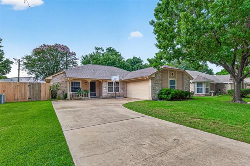 15343 Meadow Village Dr, Houston, TX, 77095-2013 | Card Image