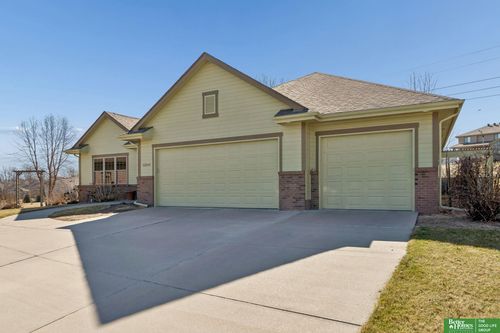 12219 S 75th Cir, Papillion, NE, 68046-4699 | Card Image