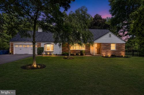 302 Bridgeboro Rd, MOORESTOWN, NJ, 08057-1406 | Card Image