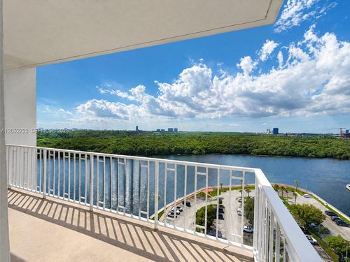 1421-500 Bayview Dr, Sunny Isles Beach, FL, 33160-4778 | Card Image