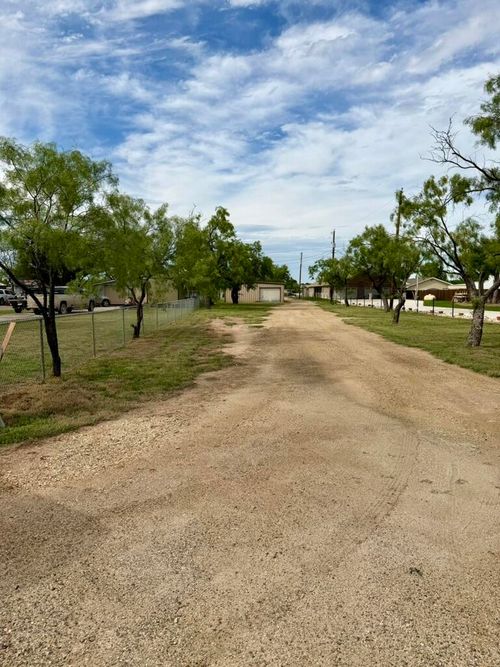 1912 Shady Point Circle Dr, San Angelo, TX, 76904-7767 | Card Image