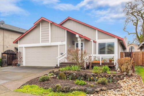 106 Cricket Court, Windsor, CA, 95492 | Card Image