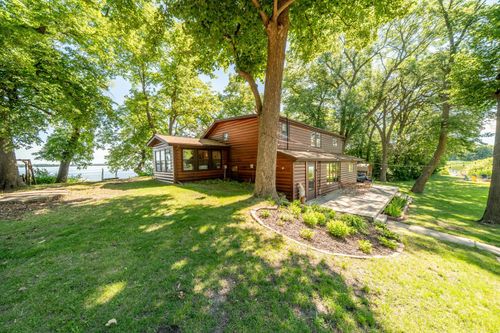 41780 Kansas Point Ln, Pelican Rapids, MN, 56572-7719 | Card Image