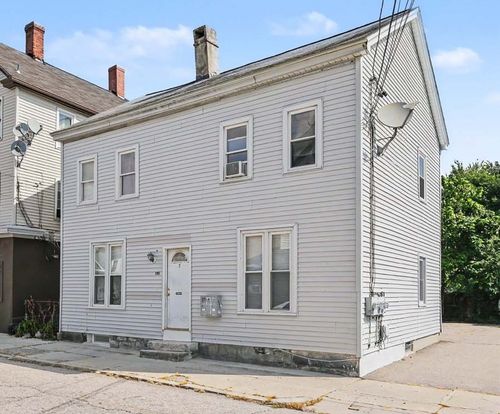 193 Arnold St, Woonsocket, RI, 02895-2905 | Card Image