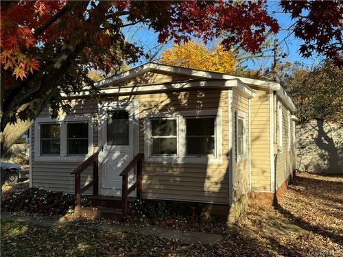 134 N Pierpont Ave, Newburgh, NY, 12550-2746 | Card Image