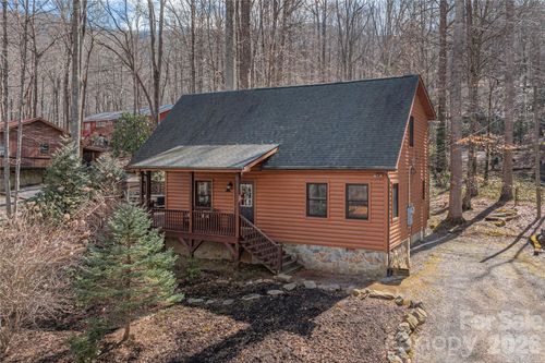 57 Daisey Dr, Maggie Valley, NC, 28751-6704 | Card Image
