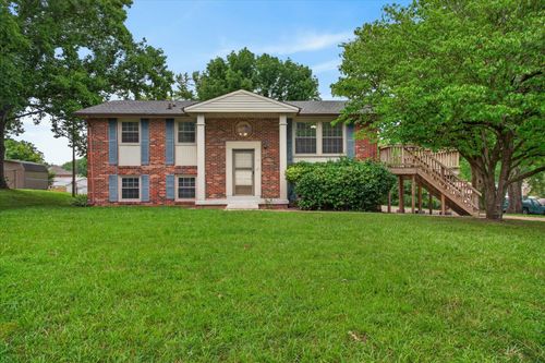309 Dunbar Cave Rd, Clarksville, TN, 37043-5727 | Card Image