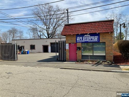 1 Sago St, Clifton, NJ, 07013-1722 | Card Image