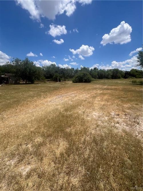 823 Cuchilla Cir, Mission, TX, 78572-6116 | Card Image