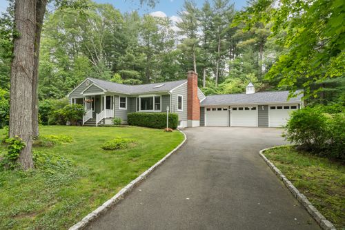 15 Hallsey Ln, Woodbridge, CT, 06525-1027 | Card Image