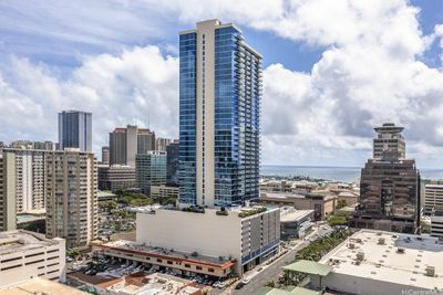 3502 - 629 Keeaumoku Street, Home with 2 bedrooms, 2 bathrooms and 2 parking in Honolulu HI | Image 1