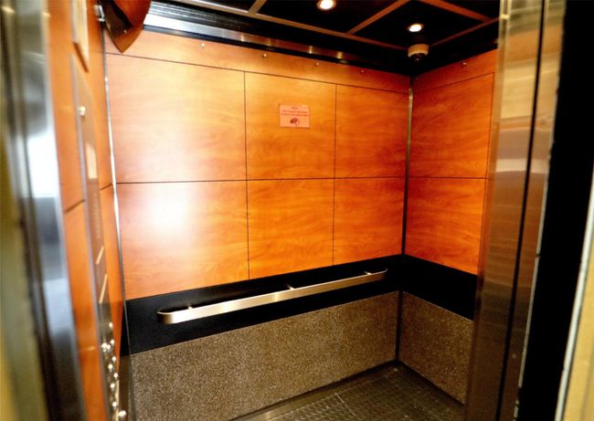 Elevator with recessed lighting | Image 20