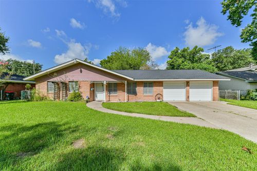 1904 Amy Dr, Baytown, TX, 77520-3652 | Card Image