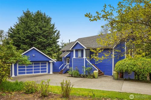 9602 Ne 35th Place, Clyde Hill, WA, 98004 | Card Image