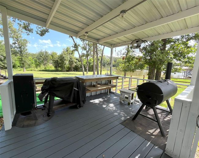 Covered Outdoor Cooking Area with Sink | Image 14
