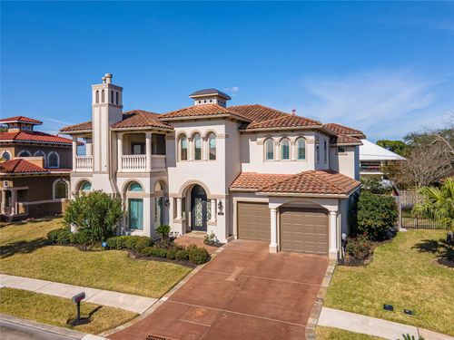 538 Villa Dr, Seabrook, TX, 77586-3034 | Card Image