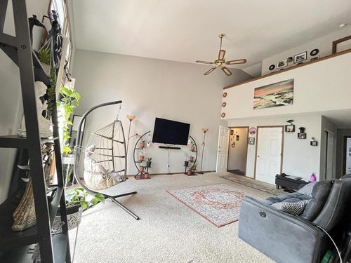 d-2091 S 102 Street, WEST ALLIS, WI, 53227 | Card Image